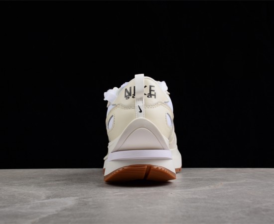 Nike Vaporwaffle Sacai Sail White Gum DD1875-100